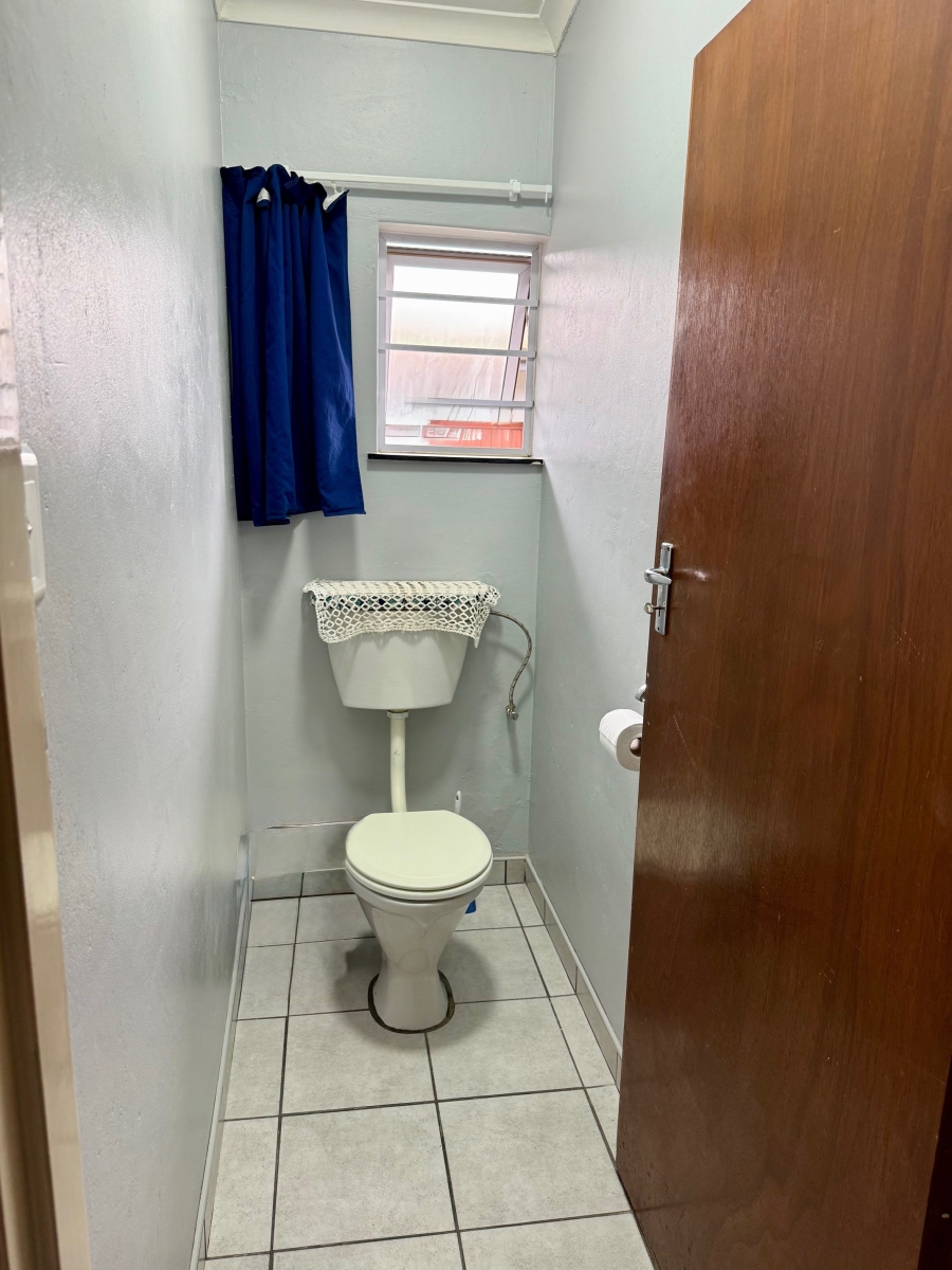 4 Bedroom Property for Sale in Bergzicht Western Cape